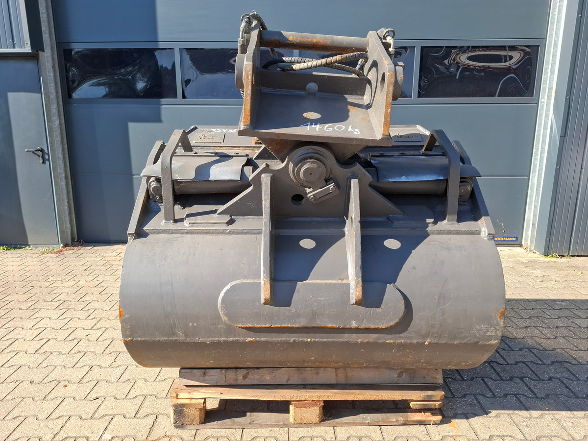 1550mm Schwenk- Tieflöffel / Hydrl. Grabenräumlöffel Liebherr SW48