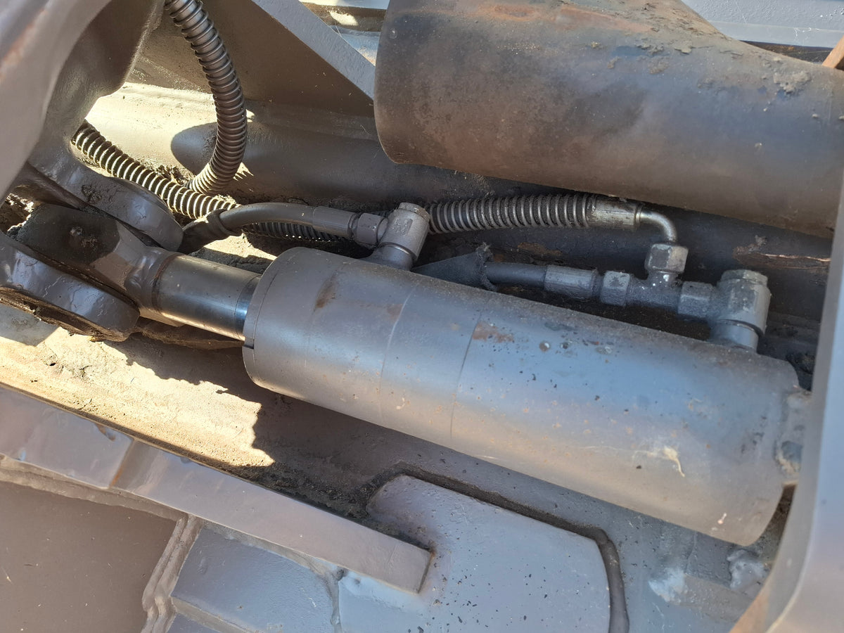 1550mm Schwenk- Tieflöffel / Hydrl. Grabenräumlöffel Liebherr SW48