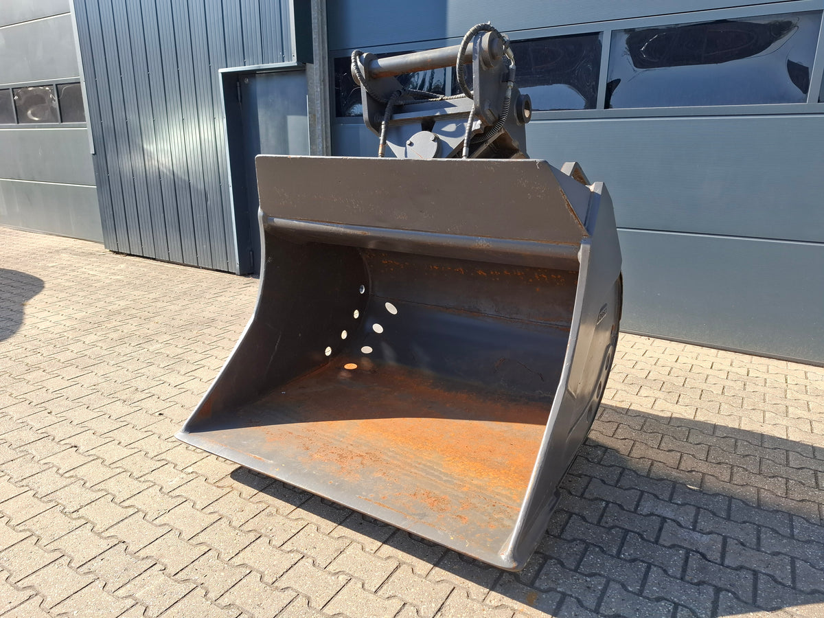 1550mm Schwenk- Tieflöffel / Hydrl. Grabenräumlöffel Liebherr SW48