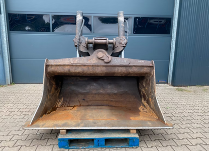 197cm Schwenktieflöffel /  hydr. Grabenräumlöffel Volvo S1