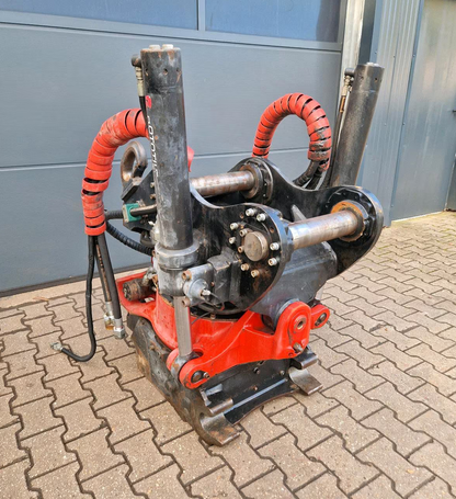 Rototilt R8 Tiltrotator - Oilquick OQ70/55