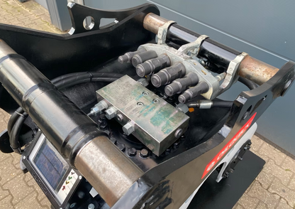 UAM HD1200 Anbauverdichter Oilquick OQ70/55