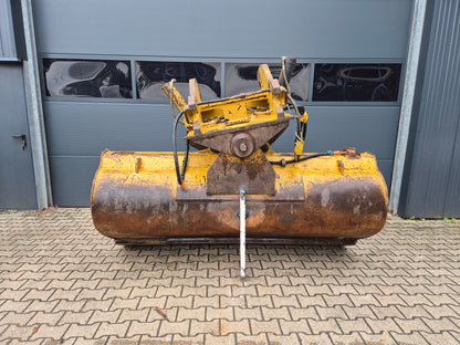 2400mm hydr Grabenräumlöffel Verachtert CW45S