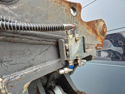 1650mm Schwenktieflöffel / hydr Grabenräumlöffel Liebherr Oilquick OQ80