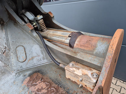 1650mm Schwenktieflöffel / hydr Grabenräumlöffel Liebherr Oilquick OQ80
